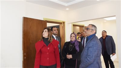 وزيرة الثقافة تتفقد أعمال تطوير ورفع كفاءة قصر ثقافة حلوان تمهيدًا لافتتاحه