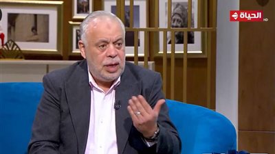 أشرف زكي: دمعتي سريعة وحساس.. وعام 2023 كان صعبًا بسبب أحداثه