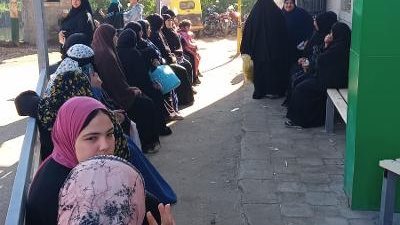 إنشاء مقاعد انتظار ومظلات لكبار السن المترددين علي مكتب بريد بالدقهلية