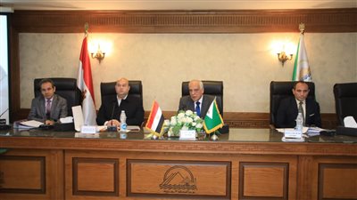 محافظة الجيزة تدرس مقترحًا لإعداد سجل إلكترونى بالشوارع والخدمات المتوفرة بها