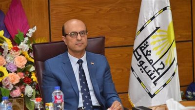 مستشفى أسيوط الجامعي تستقبل 127701 مترددا على العيادات الخارجية خلال عام