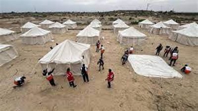 الهلال الأحمر الفلسطيني: مخيم خان يونس يستضيف 300 عائلة