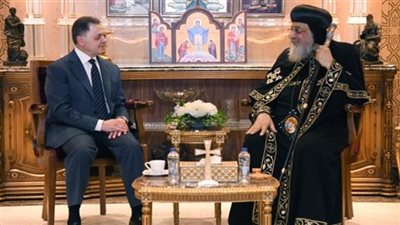 وزير الداخلية يزور البابا تواضروس بالكاتدرائية بمناسبة الاحتفال بعيد الميلاد المجيد