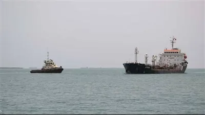 خبير نقل بحري يكشف أضرار التوترات بالبحر الأحمر على أوروبا