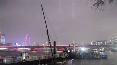 بريطانيا تعلن إنقاذ العشرات بعد فيضان إحدى قنوات نهر التايمز