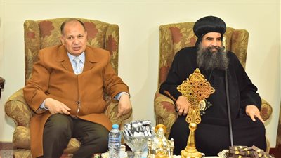 محافظ أسيوط يزور إيبارشية الأقباط الأرثوذوكس للتهنئة بعيد الميلاد المجيد