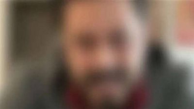 مصرع فنان شهير وابنتيه في حادث تحطم طائرة 