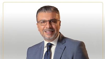 المركز الكاثوليكي يمنح عمرو الليثي جائزة التميز الإعلامي في دورته الـ 72