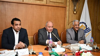 محافظ قنا: توفير 39 ألف فرصة عمل للشباب بالقطاعين الحكومي والخاص خلال العام الماضي