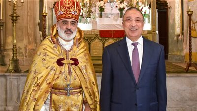 محافظ الإسكندرية يشارك طائفة الأرمن الأرثوذكس احتفالات عيد الميلاد المجيد