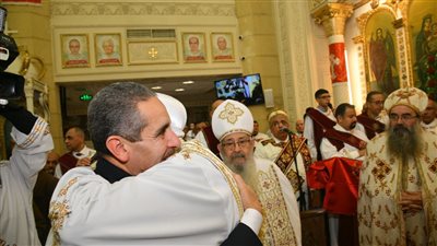 محافظ الغربية يشهد قداس عيد الميلاد بكنيسة ماري جرجس بطنطا (صور)