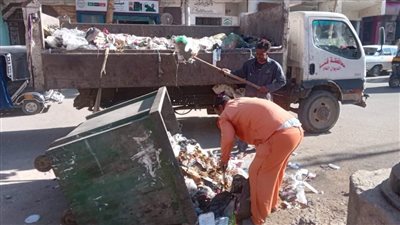 حملات نظافة موسعة تجوب شوارع مدينة دشنا بقنا 