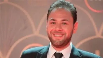 بهذه الطريقة.. محمد على رزق يواسي وائل دحدوح في وفاة نجله