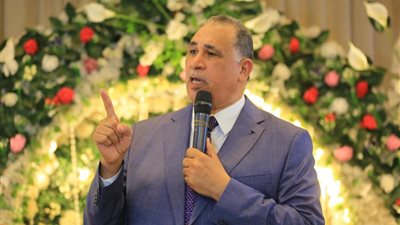 نقيب المحامين يشهد افتتاح الدورة الجديدة لمعهد محاماة سوهاج.. ويعقد جلسة حلف يمين لأول مرة بنقابة فرعية