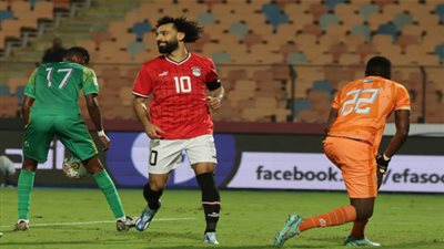 فيتوريا يخلق مركز جديد لمحمد صلاح في أمم إفريقيا