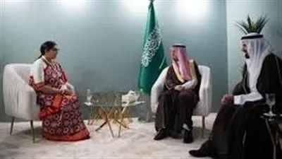 نائب أمير منطقة مكة المكرمة يلتقي وزيرة شؤون الأقليات وتنمية المرأة والطفل بالهند