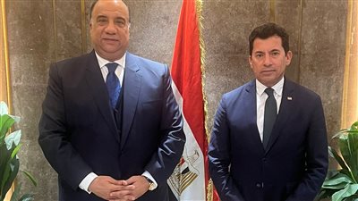  وزير الشباب والرياضة يستقبل محمد مصيلحى رئيس نادي الاتحاد السكندري 