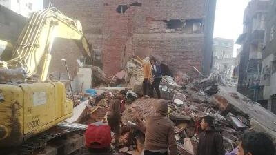 محافظ الدقهلية يقرر اخلاء فوري لعقارين مجاورين للمنهار للخطورة الداهمة