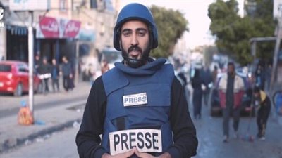 من هو الصحفي الفلسطيني أنس النجار الذي استعان به الأهلي في تقديم صفقة وسام أبو علي؟