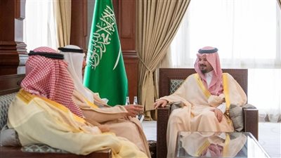 سلمان بن سلطان يناقش الخطط التوسعية للمستشفى التخصصي في المدينة المنورة