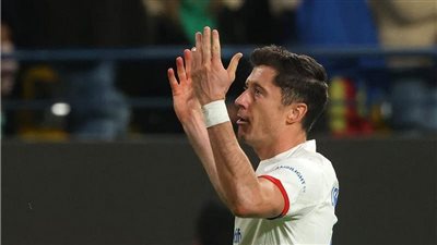 هدف ليفاندوفسكي في أوساسونا يبشر تشافي قبل كلاسيكو السوبر الاسباني