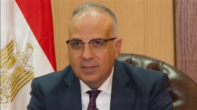 سويلم يستعرض الموقف المائي بكل إدارة مركزية استعدادا لفترة أقصى الاحتياجات