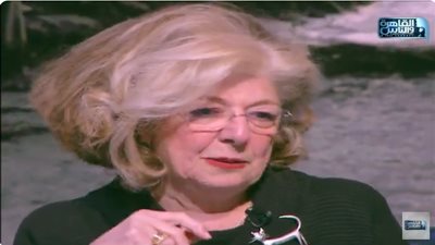 شاهد.. ابنة أول مصور في غزة تنهار في البكاء على الهواء