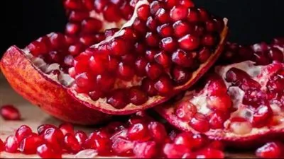 فوائد قشر الرمان.. كنز غذائي لصحة المعدة والقولون