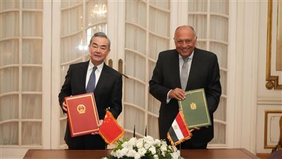 وزير الخارجية ونظيره الصيني يوقعان علي الشراكة الاستراتيجية الشاملة بين مصر والصين