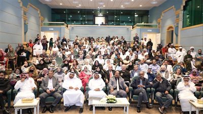 إبداع ودهشة في ختام القراءات الشعرية 