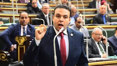 عبد المنعم إمام لوزير التموين: «ورونا عرض كتافكم.. نعاني زيادة اللصوص» (فيديو)