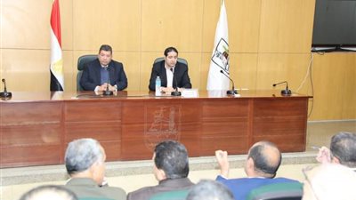 نائب محافظ بني سويف: تفعيل القانون 152 للنهوض بقطاع المشروعات الصغيرة بالمحافظة