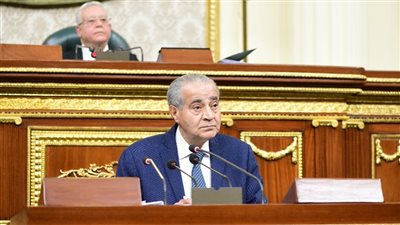 أنت فاشل.. أحمد موسى يكشف كواليس حضور وزير التموين بالبرلمان (فيديو)