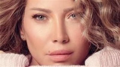 بكلمات مليئة بالحزن.. سلافة معمار تنعى والد قصي خولي