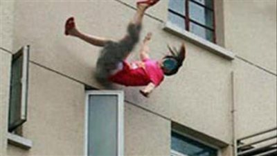 لهذا السبب..إصابة سيدة بكسور مضاعفة أثر سقوطها من شرفة منزلها بدمياط