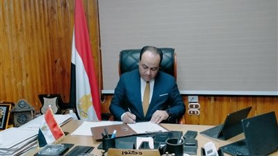 وكيل صحة سوهاج يتابع عمل الفرق الطبية والتثقيفية بمحيط اللجان الانتخابية