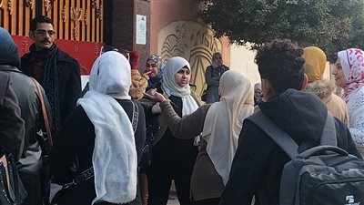 انتظام دخول طلاب الشهادة الإعدادية بالمنوفية (فيديو)