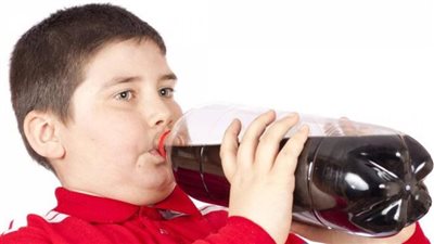 دراسة تحذر من تناول هذه المشروبات: تصيب الأطفال والشباب بالأفكار الانتحارية