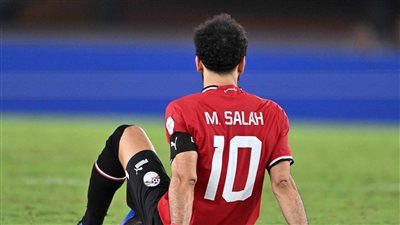 هل أصبح محمد صلاح عبئًا على منتخب مصر.. فيتوريا يدافع عن نجم ليفربول