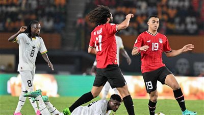نجم الكرة المصرية السابق: منتخب مصر يقدم أداءًا متواضعًا لهذا السبب