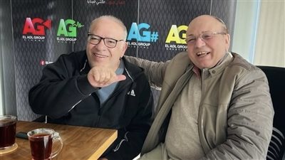 “تحضيرات عتبات البهجة”.. صلاح عبدالله برفقة المخرج مجدي أبو عميرة (صورة)