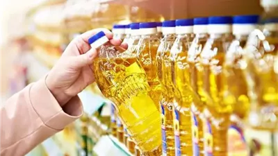 تراجع أسعار الزيت اليوم في المجمعات الاستهلاكية والأسواق المحلية