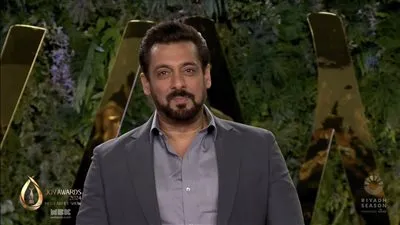 سلمان خان يخطف الأنظار في حفل جوائز جوي أوردز - joy awards (صور) 