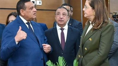 محافظ الإسكندرية ووزيرا التخطيط والتنمية المحلية يتفقدون مركز السيطرة الموحد للشبكة الوطنية للطوارئ