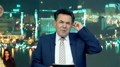 هجوم النجوم على خيري رمضان بعد غنتقاده تكريم نجاة الصغيرة في السعودية 