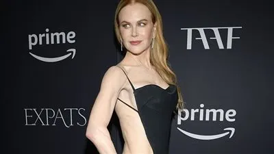 نيكول كيدمان تحتفل بالعرض الخاص لمسلسلها الجديد Expats