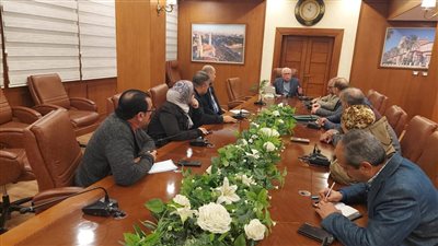 محافظ بورسعيد يتابع أعمال تطوير ورفع كفاءة مبنى «سيمون أرزت» 