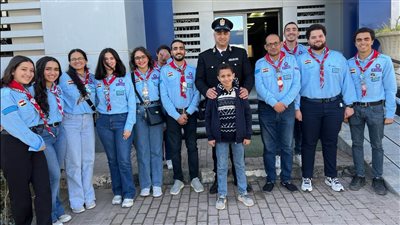 الكشافة الجوية بشباب ورياضة الجيزة تقدم التهنئة والورود لأفراد الشرطة بعيدهم الـ72