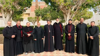 الأنبا بشارة جودة يترأس اجتماع لجنة التكوين الدائم للكهنة