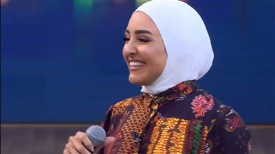 هلا رشدي: أنا وزوجي عملنا فرحنا إجباري بعد ضغط الأهل